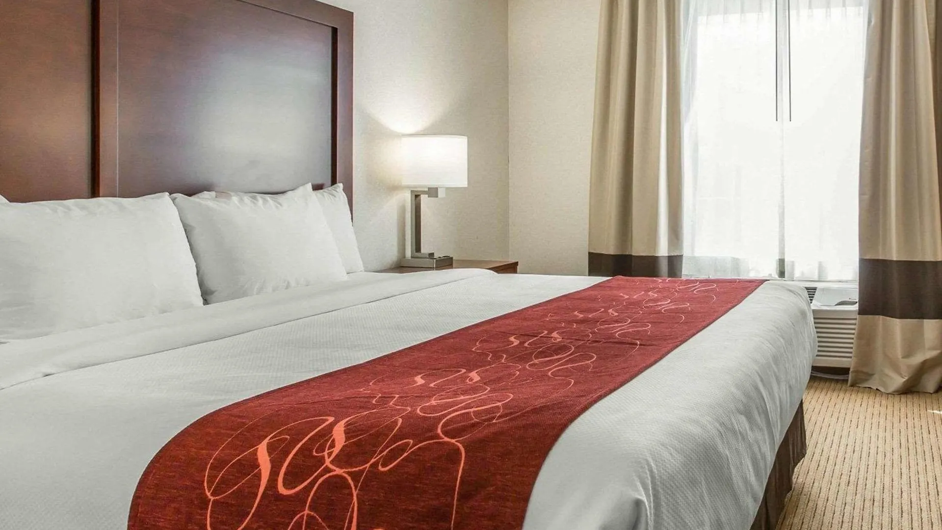 Comfort Suites Downtown Sacramento Hotel