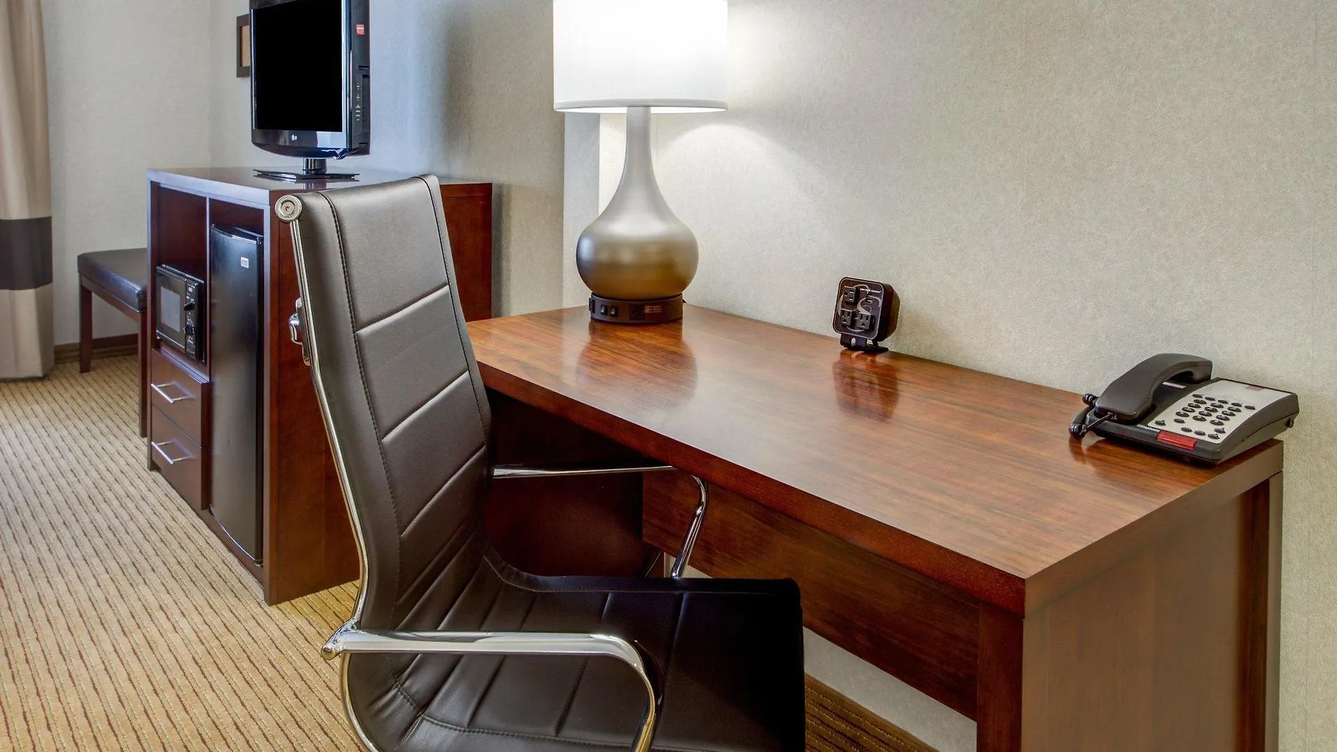 Comfort Suites Downtown Sacramento