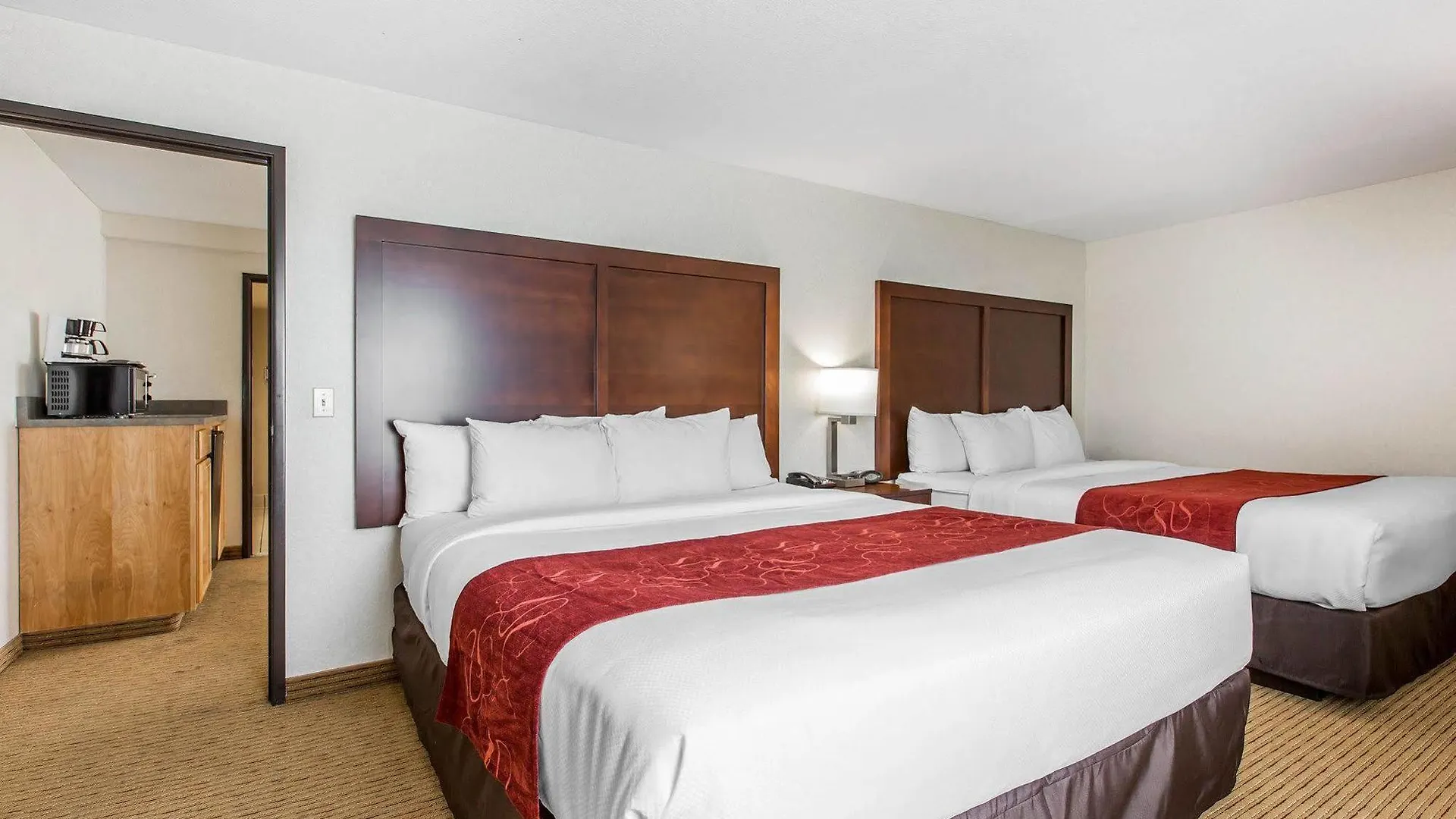 Comfort Suites Downtown Sacramento Hotel