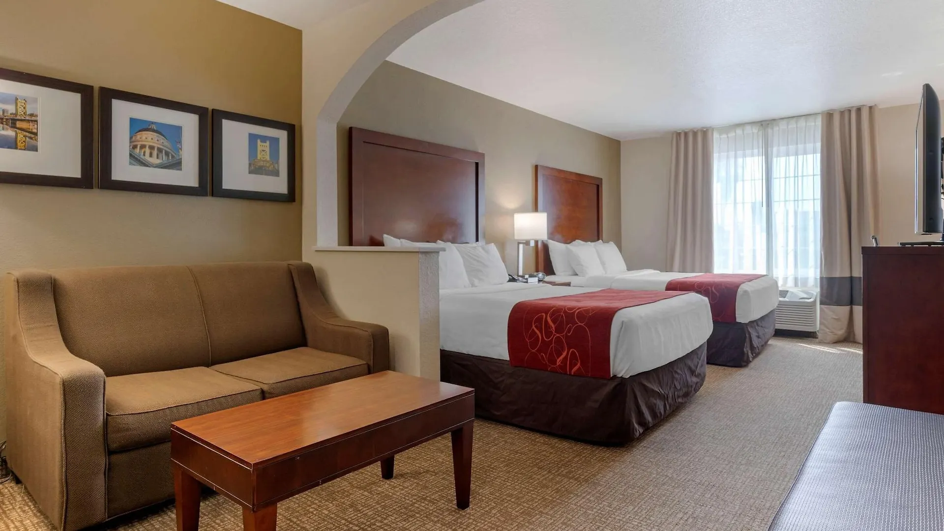 Comfort Suites Downtown Sacramento Hotel
